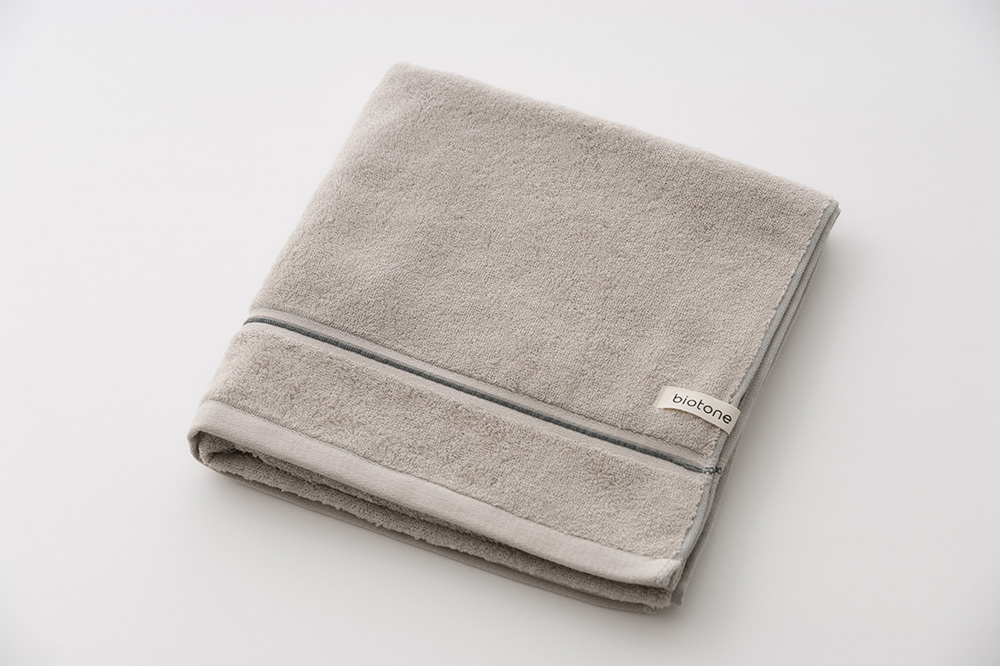 ベージュ×ウォームグレー