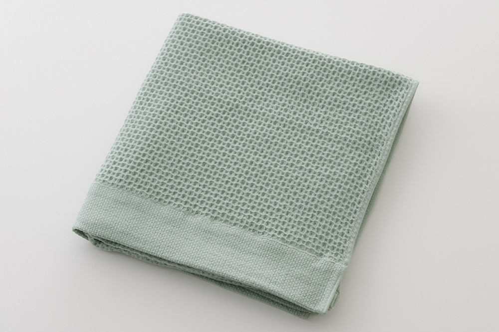 ライトグリーン