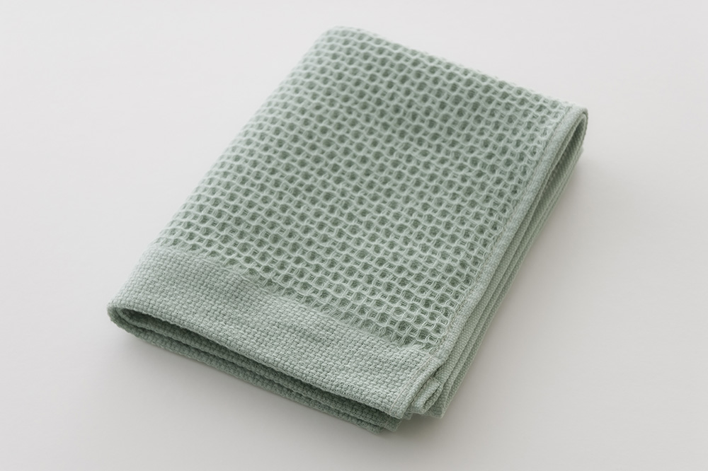 ライトグリーン