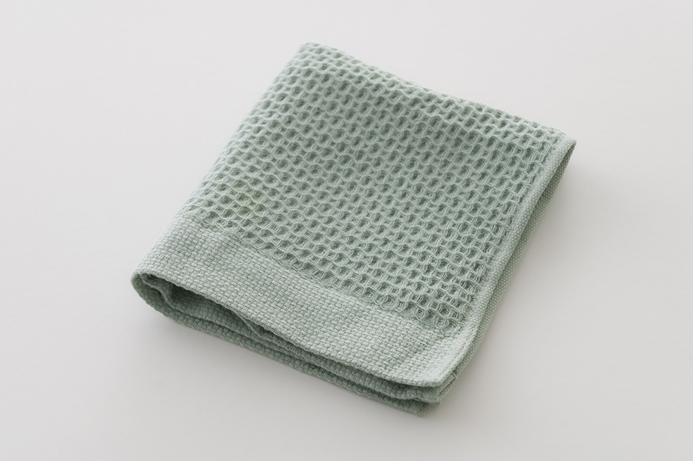 ライトグリーン