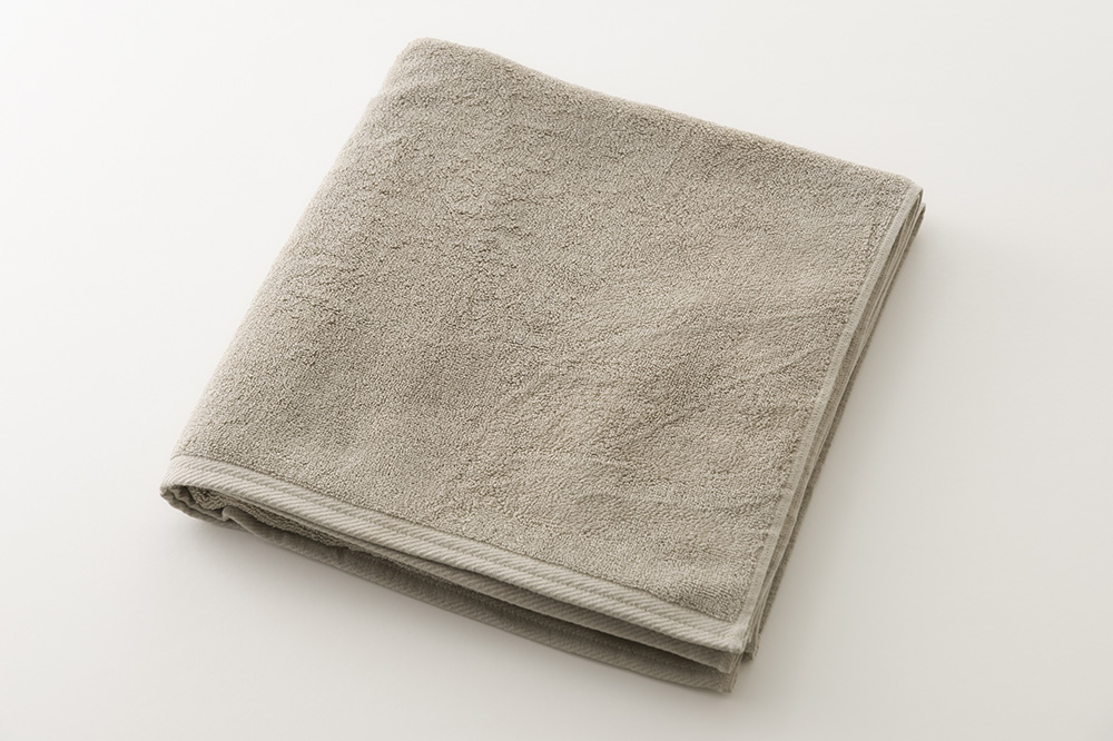 オリーブグレー