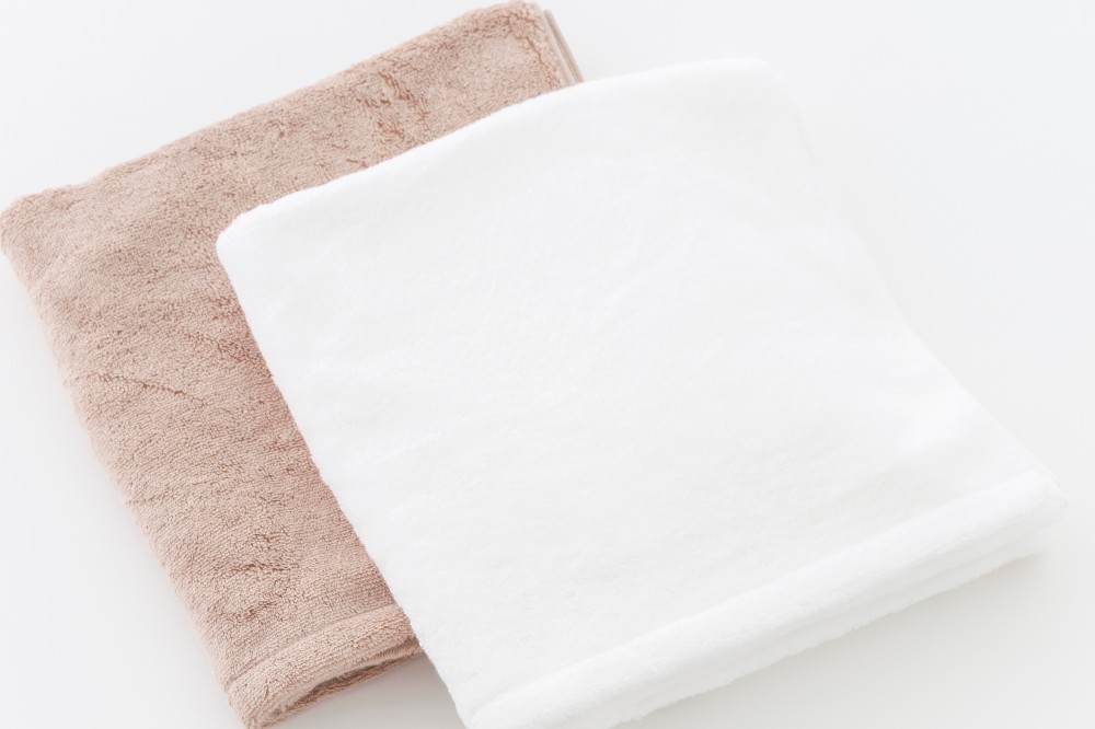 ベージュ・オフホワイト