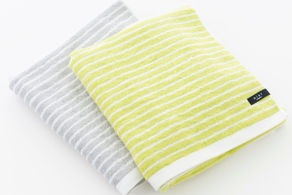 グレー・イエロー