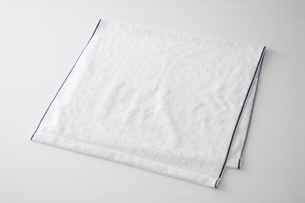 スノーホワイト・パウダーブルー