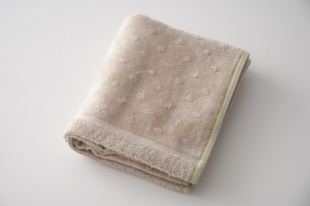 ミルキーベージュ