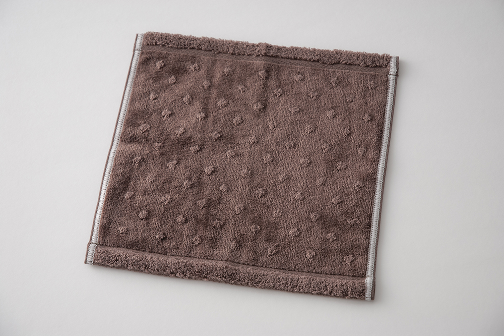 ショコラブラウン