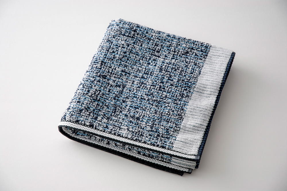 プレシャスネイビー