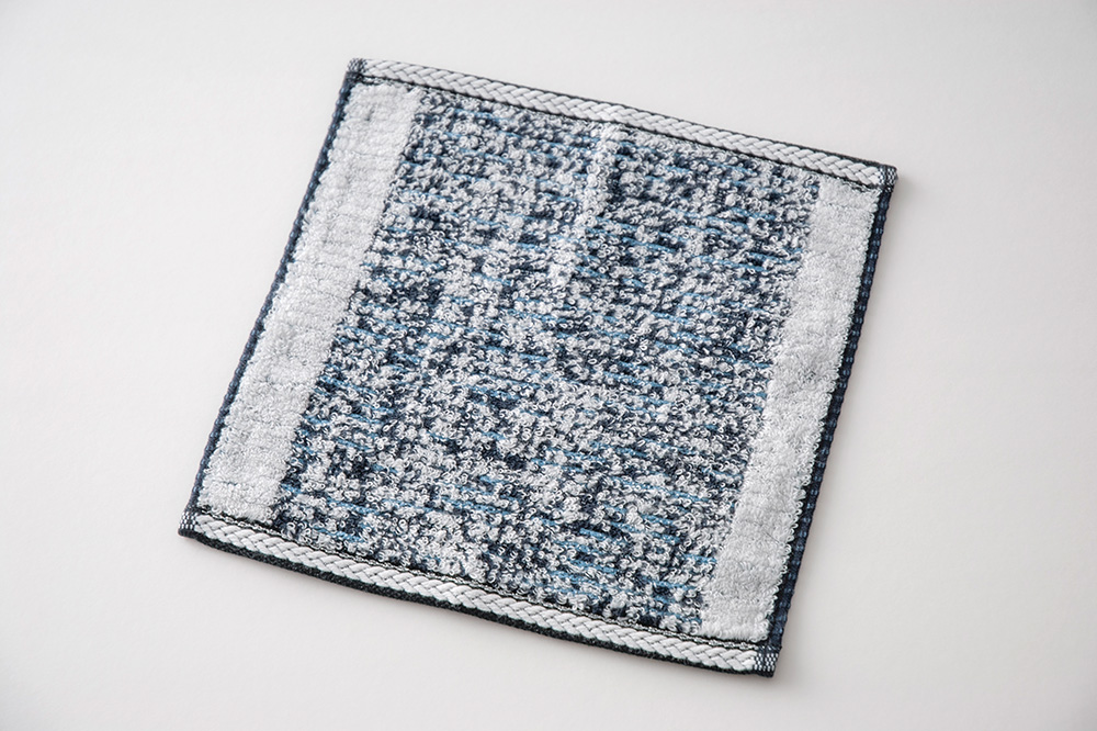 プレシャスネイビー