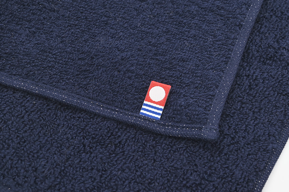 ミッドナイトブルー