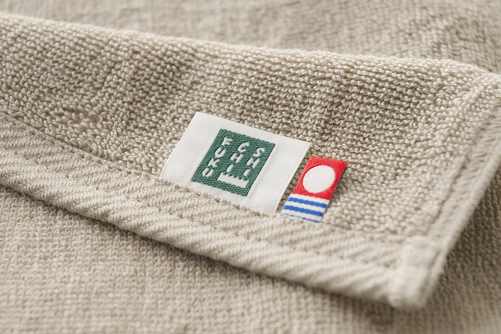 オリーブグレー