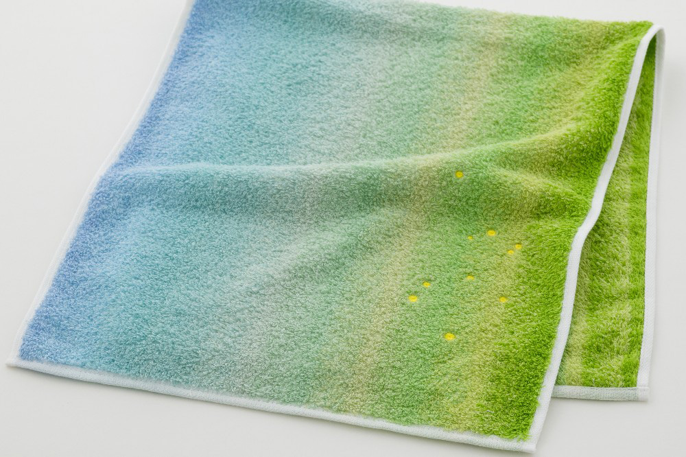 サクラ・チグサ・アカリ