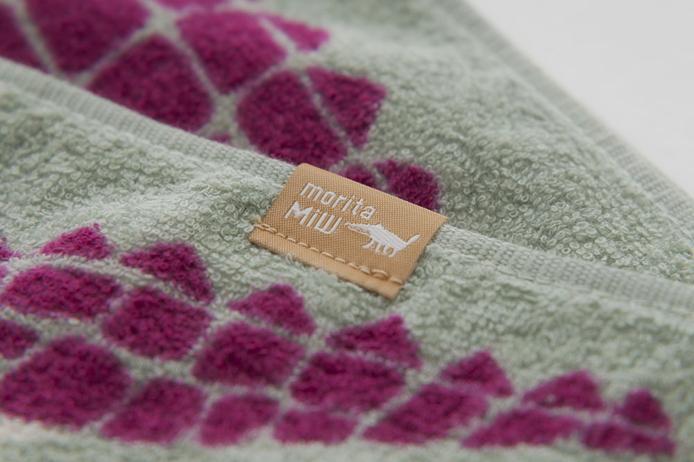 浮遊するワニ兄弟