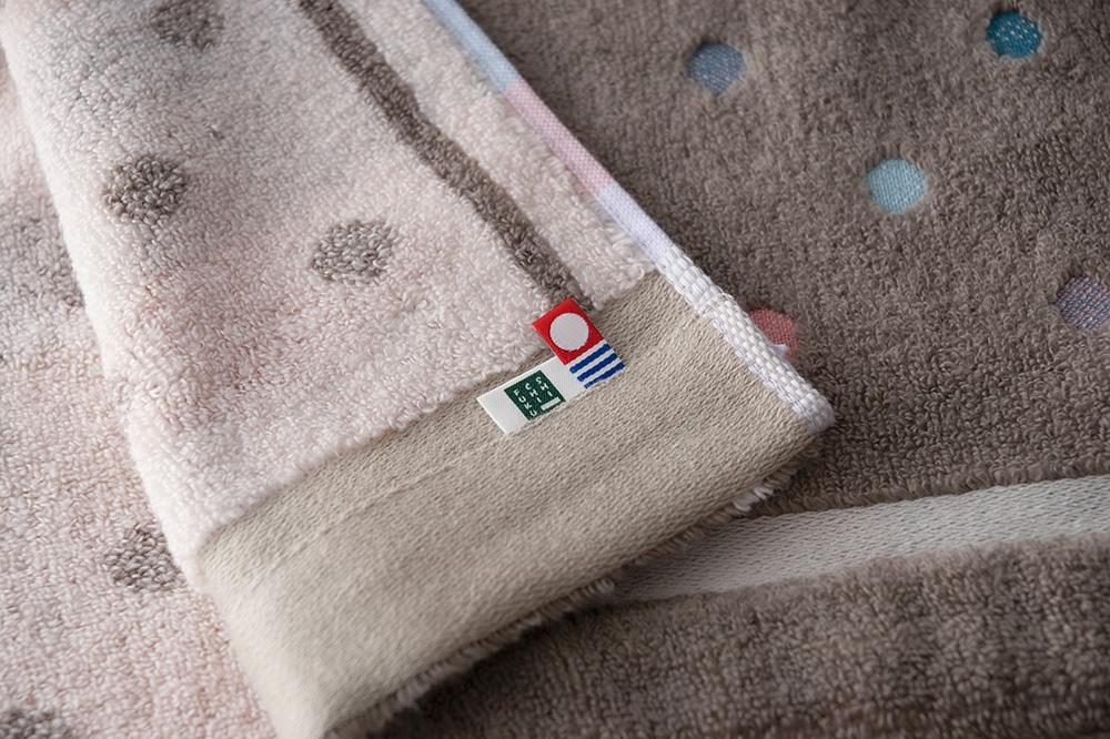 アッシュブラウン×ライトピンク