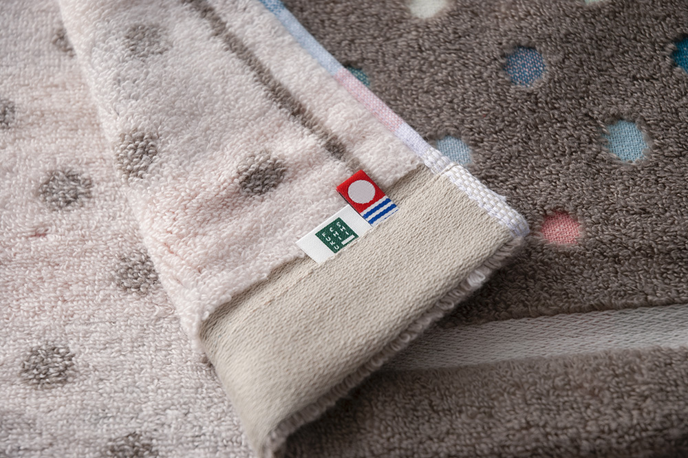 アッシュブラウン×ライトピンク