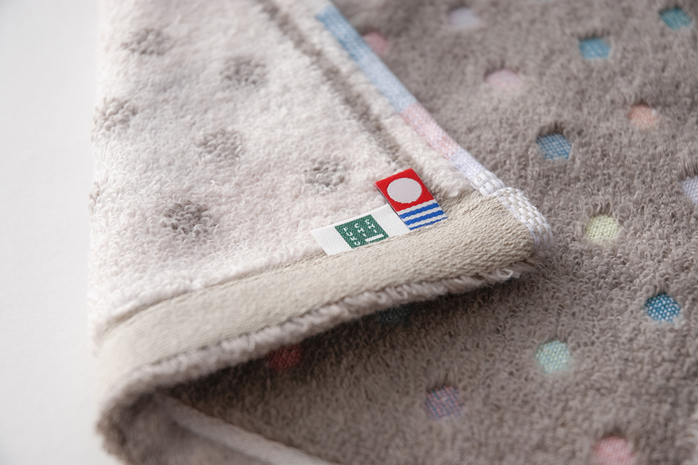 アッシュブラウン×ライトピンク