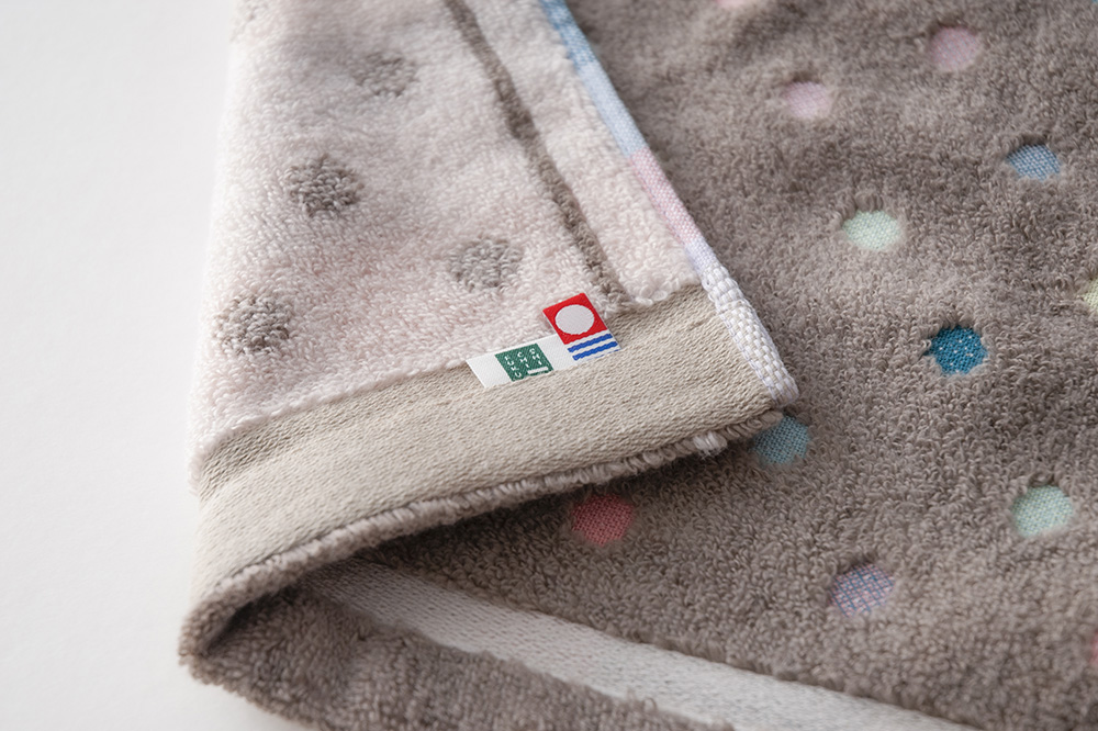 アッシュブラウン×ライトピンク