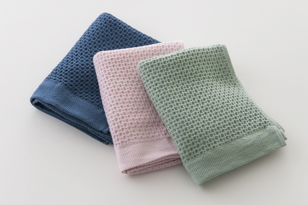 ライトグリーン