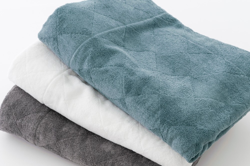 チャコールグレイ