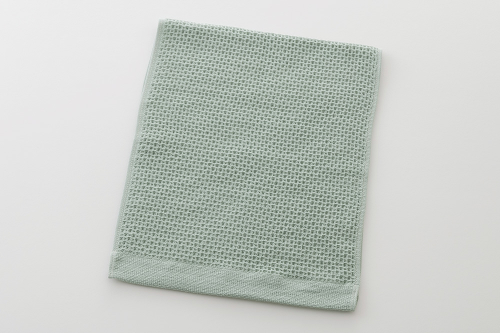 ライトグリーン