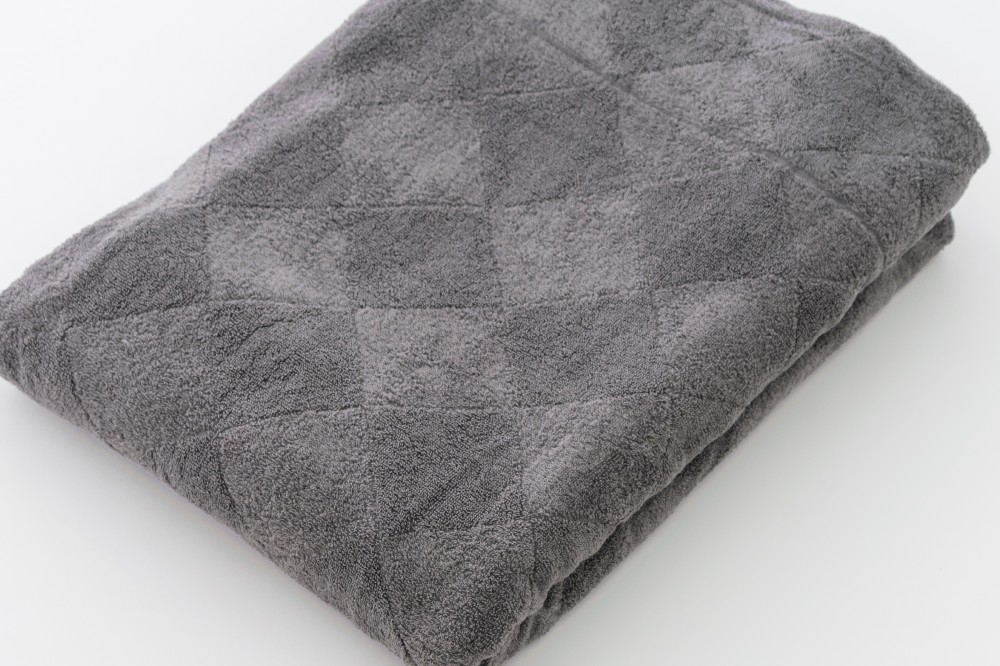 チャコールグレイ