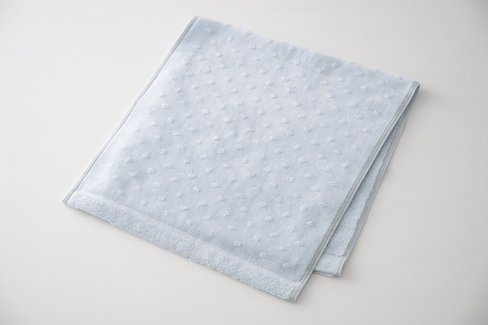 パウダーブルー