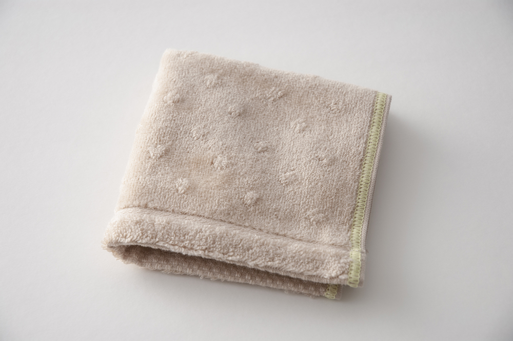 ミルキーベージュ