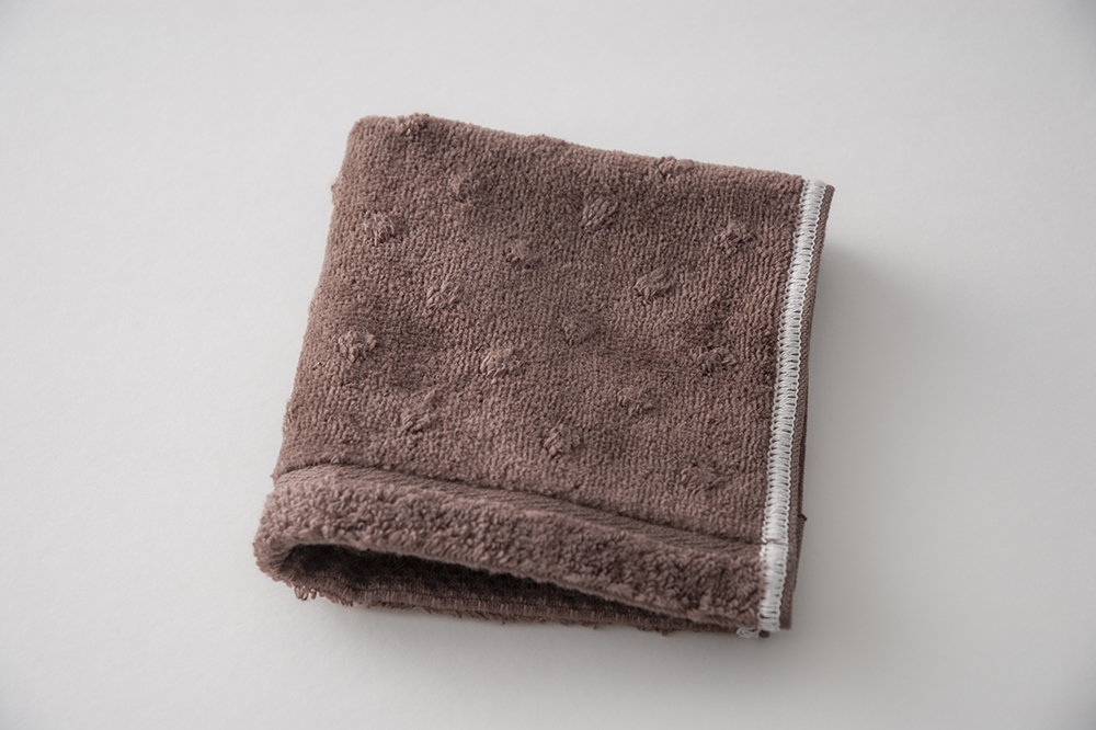 ショコラブラウン