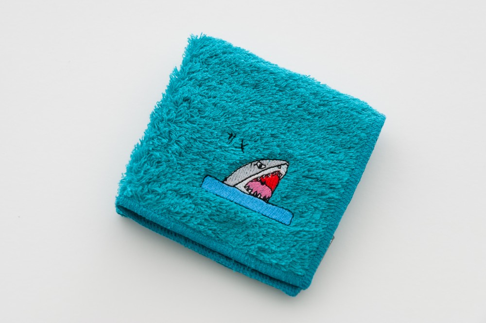 ターコイズブルー（サメ）