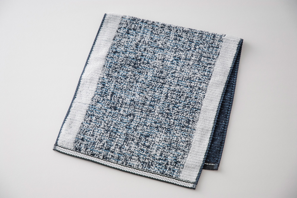 プレシャスネイビー