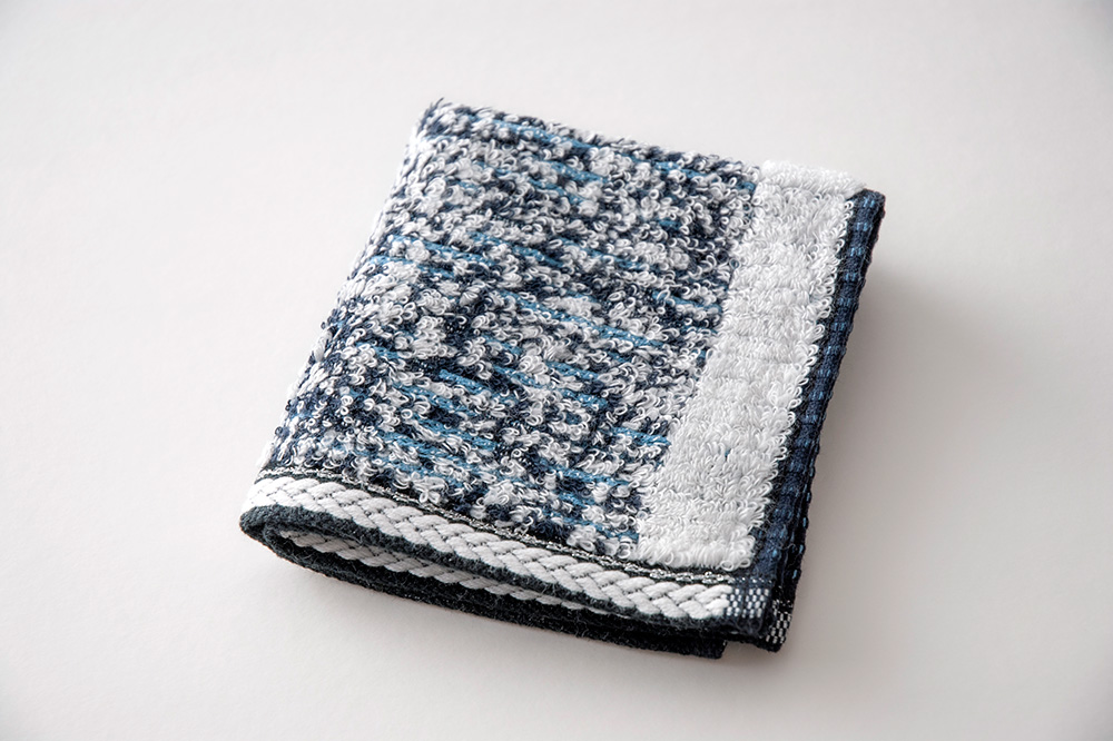 プレシャスネイビー