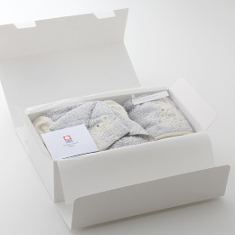 シュエットベビーギフト4点セット(FT・HK・スタイ・フード付きBT)